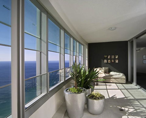 Q1 Resort & Spa - Official - Accommodation Burleigh 30