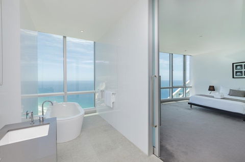 Q1 Resort & Spa - Official - Accommodation Burleigh 12