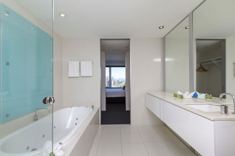 Q1 Resort & Spa - Official - Accommodation Burleigh 1