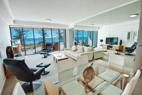 Reflections Tower Two - Accommodation Burleigh 12