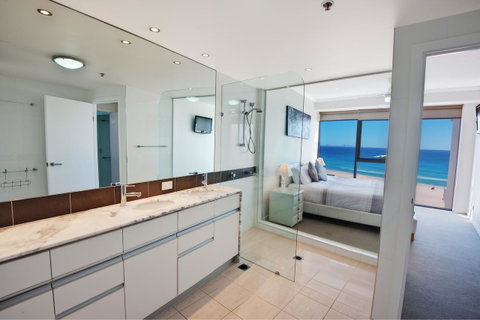 Reflections Tower Two - Accommodation Burleigh 23