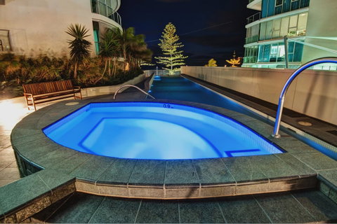Reflections Tower Two - Accommodation Burleigh 5