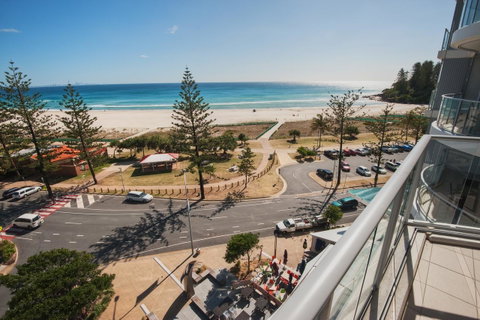 Reflections Tower Two - Accommodation Burleigh 16
