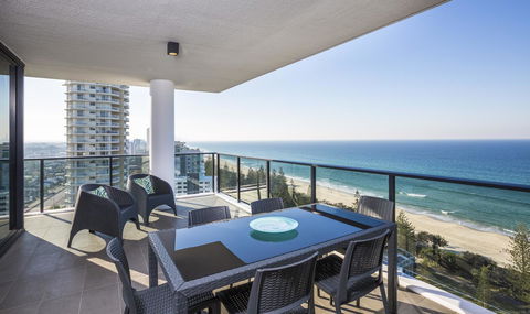 Boardwalk Burleigh Beach - Official - Accommodation Burleigh 12