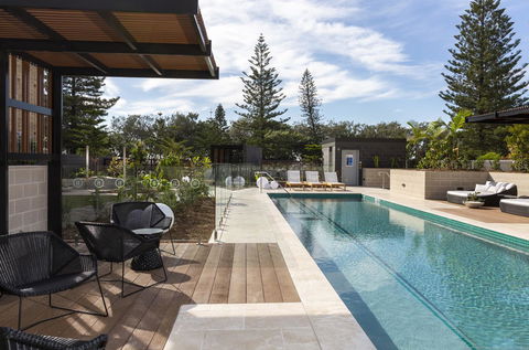 Boardwalk Burleigh Beach - Official - Accommodation Burleigh 15