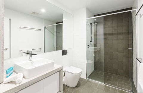 Boardwalk Burleigh Beach - Official - Accommodation Burleigh 39