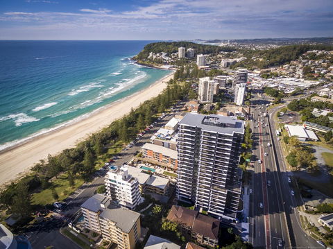 Boardwalk Burleigh Beach - Official - Accommodation Burleigh 30