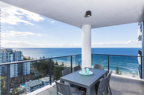 Boardwalk Burleigh Beach - Official - Accommodation Burleigh 22