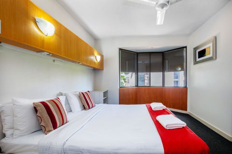 Tiki Hotel Apartments Surfers Paradise - Accommodation Burleigh 1