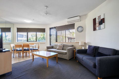 Tiki Hotel Apartments Surfers Paradise - Accommodation Burleigh 3