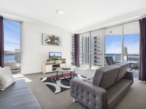 Beach Stay - Ocean & Riverview Resort Chevron Renaissance Central Surfers Paradise - Accommodation Burleigh 3