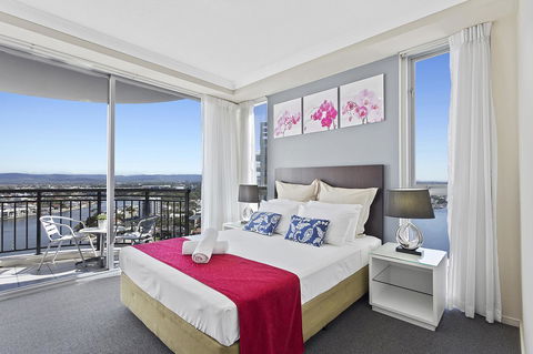 Beach Stay - Ocean & Riverview Resort Chevron Renaissance Central Surfers Paradise - Accommodation Burleigh 8