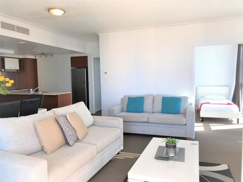 Beach Stay - Ocean & Riverview Resort Chevron Renaissance Central Surfers Paradise - Accommodation Burleigh 19
