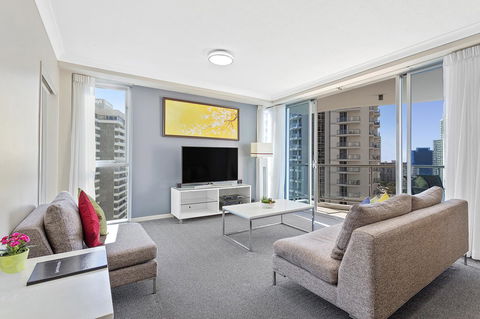 Beach Stay - Ocean & Riverview Resort Chevron Renaissance Central Surfers Paradise - Accommodation Burleigh 7