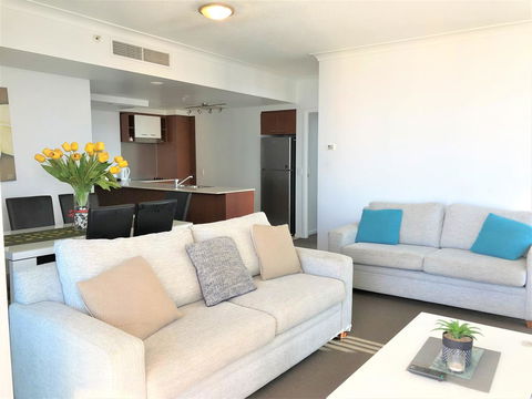 Beach Stay - Ocean & Riverview Resort Chevron Renaissance Central Surfers Paradise - Accommodation Burleigh 20