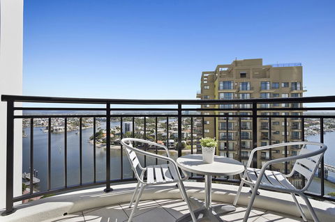 Beach Stay - Ocean & Riverview Resort Chevron Renaissance Central Surfers Paradise - Accommodation Burleigh 13