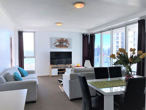 Beach Stay - Ocean & Riverview Resort Chevron Renaissance Central Surfers Paradise - Accommodation Burleigh 17