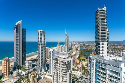 Beach Stay - Ocean & Riverview Resort Chevron Renaissance Central Surfers Paradise - Accommodation Burleigh 23