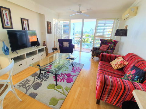 Broadbeach Holiday Apartments - Accommodation Burleigh 4