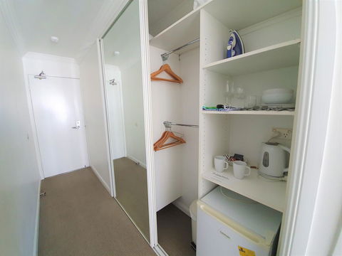 Broadbeach Holiday Apartments - Accommodation Burleigh 18