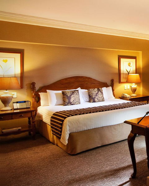 Stamford Plaza Brisbane - Accommodation Burleigh 33