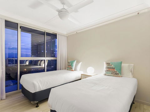 Sunbird Beach Resort Main Beach - Accommodation Burleigh 6