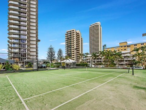 Sunbird Beach Resort Main Beach - Accommodation Burleigh 41