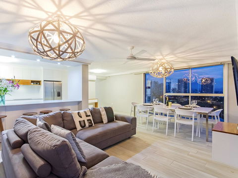 Sunbird Beach Resort Main Beach - Accommodation Burleigh 4