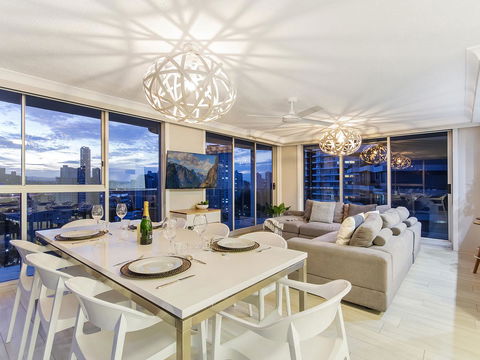 Sunbird Beach Resort Main Beach - Accommodation Burleigh 1
