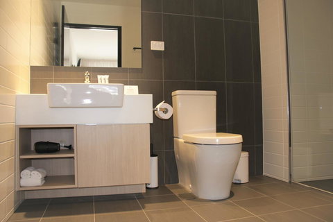 Quest Springfield Central - Accommodation Burleigh 7