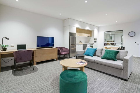 Quest Springfield Central - Accommodation Burleigh 11