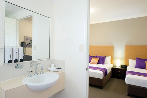 Park Regis Anchorage - Accommodation Burleigh 17