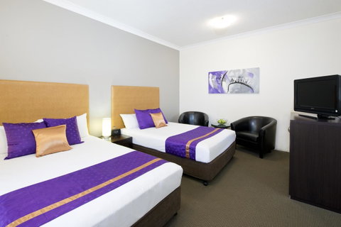Park Regis Anchorage - Accommodation Burleigh 15