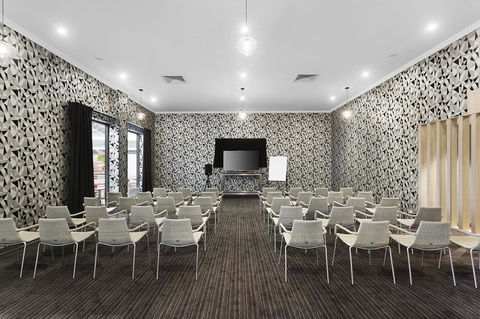 Ibis Mackay - Accommodation Burleigh 21