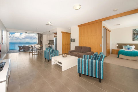 1 Bright Point Apartment 4501 - Accommodation Burleigh 1