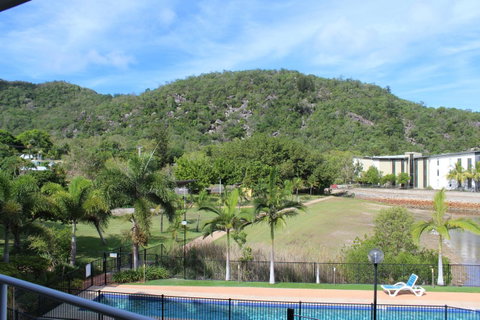 Beachside Apartment 17 - Accommodation Burleigh 7