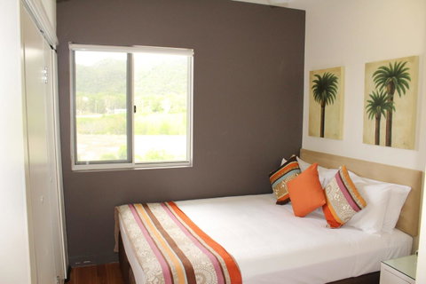 Beachside Apartment 17 - Accommodation Burleigh 12