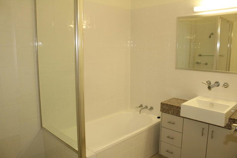 Beachside Apartment 17 - Accommodation Burleigh 5