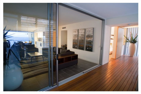 1 Bright Point Apartment 5201 - Accommodation Burleigh 2