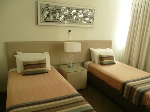 Grosvenor Beachfront Apartments Surfers Paradise - Accommodation Burleigh 20