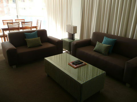 Grosvenor Beachfront Apartments Surfers Paradise - Accommodation Burleigh 25
