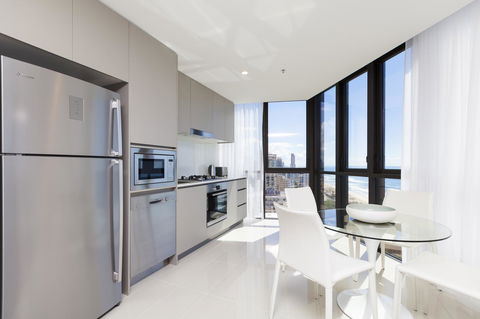 Rhapsody Resort - Official - Accommodation Burleigh 33