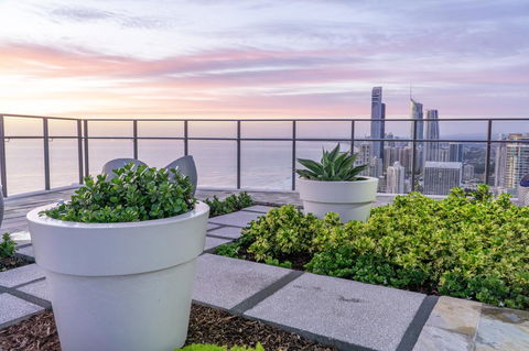 Rhapsody Resort - Official - Accommodation Burleigh 10