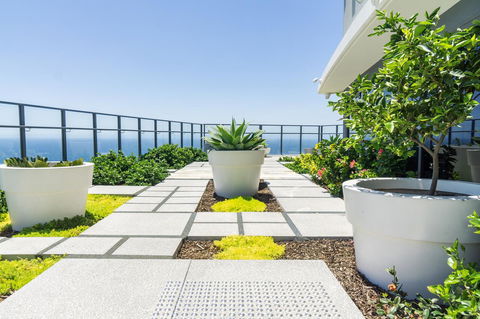 Rhapsody Resort - Official - Accommodation Burleigh 3