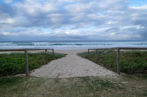 Sanctuary Beach Retreat - Accommodation Burleigh 25