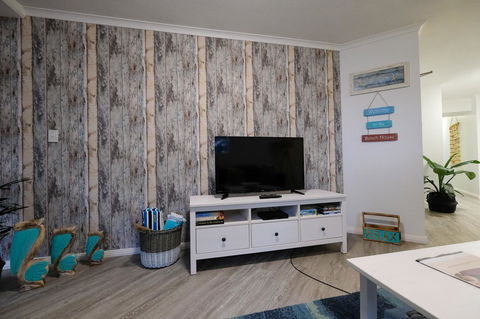 Sanctuary Beach Retreat - Accommodation Burleigh 14