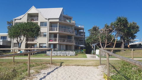 Sanctuary Beach Retreat - Accommodation Burleigh 24