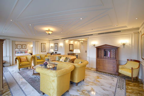 Imperial Hotel Gold Coast - Accommodation Burleigh 21
