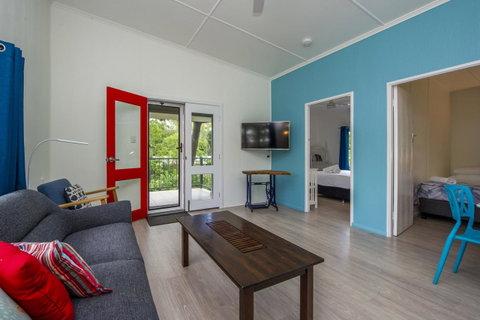 Kooyong Apartment 8 - Accommodation Burleigh 2