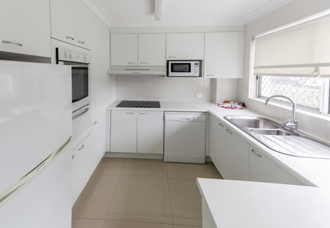 Le Beach Apartments - Accommodation Burleigh 25